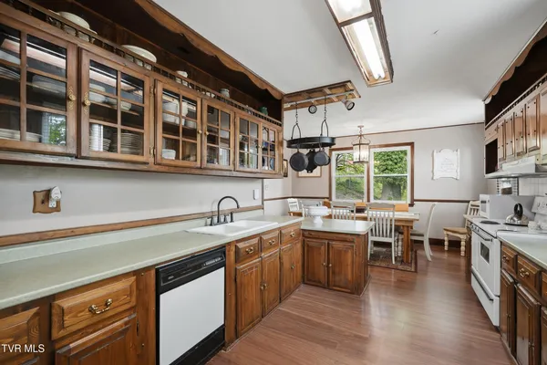 $349,999 | 205 Highland Avenue Northwest, Norton, VA 24273