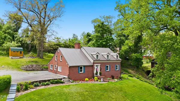 $349,999 | 205 Highland Avenue Northwest, Norton, VA 24273