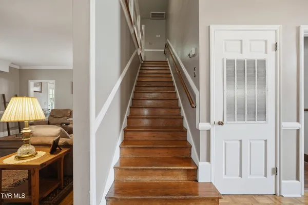 $349,999 | 205 Highland Avenue Northwest, Norton, VA 24273