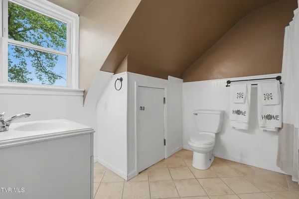 $349,999 | 205 Highland Avenue Northwest, Norton, VA 24273