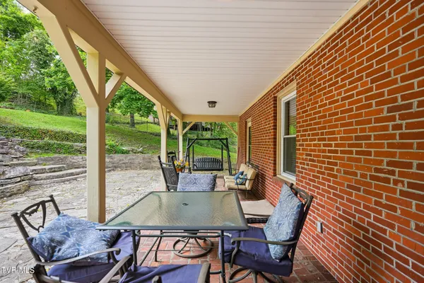 $349,999 | 205 Highland Avenue Northwest, Norton, VA 24273