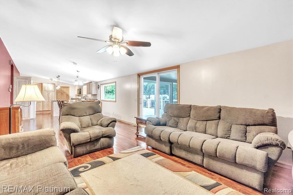 14503 Bird Road Byron, MI 48418 - Photo 11 of 59