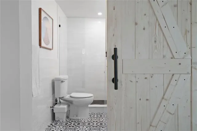 $1,800,000 | 1500 Clearwater Largo Road North, Largo, FL 33756