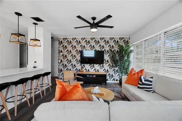 $1,800,000 | 1500 Clearwater Largo Road North, Largo, FL 33756