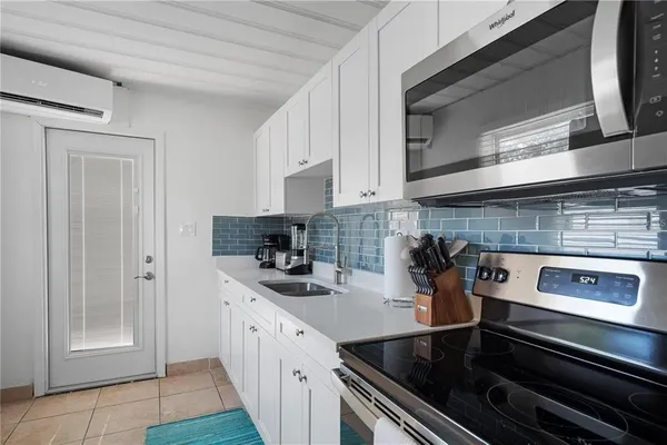 $1,800,000 | 1500 Clearwater Largo Road North, Largo, FL 33756