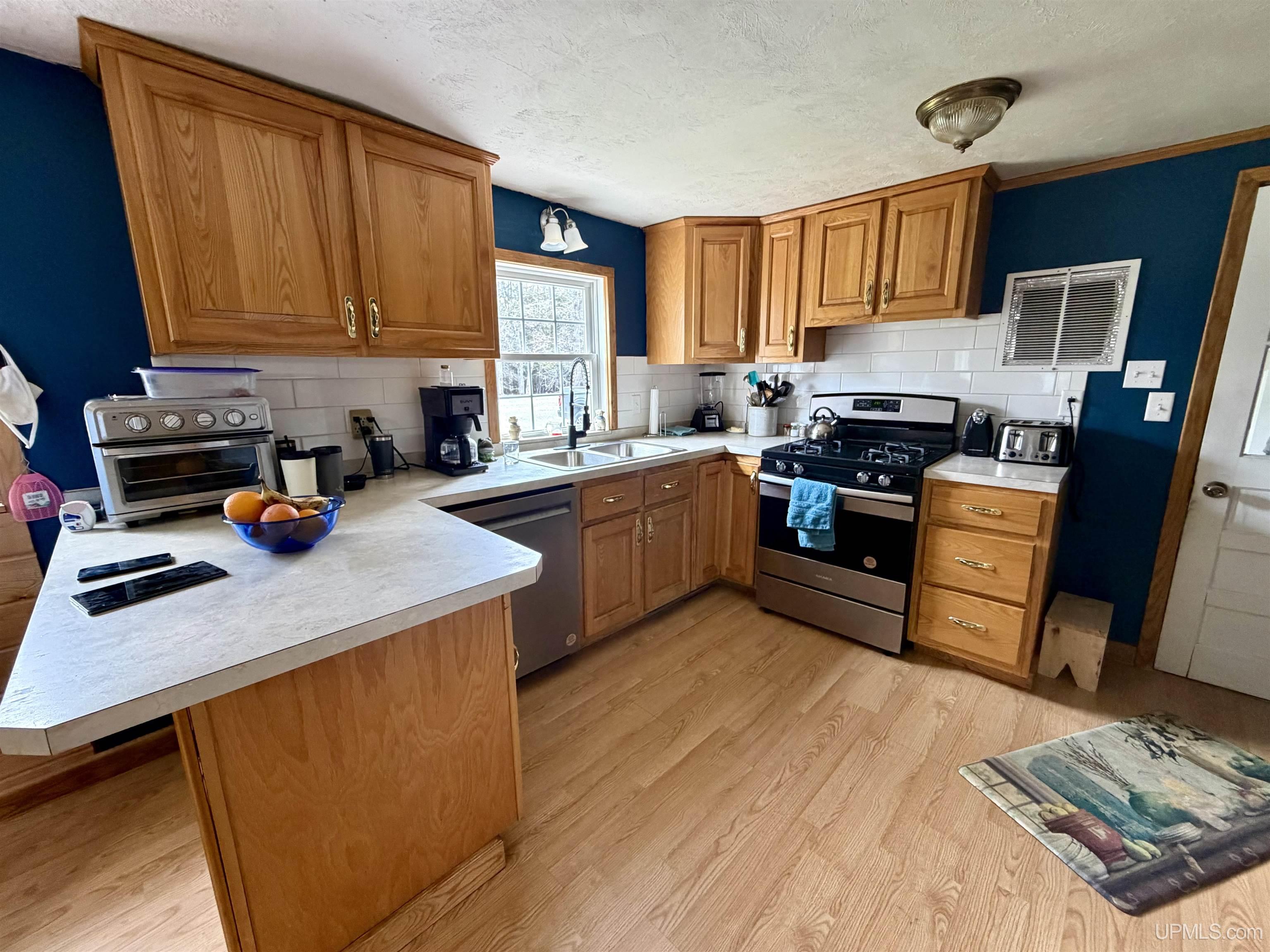 1694 Quarry Road Gulliver, MI 49840 - Photo 8 of 26