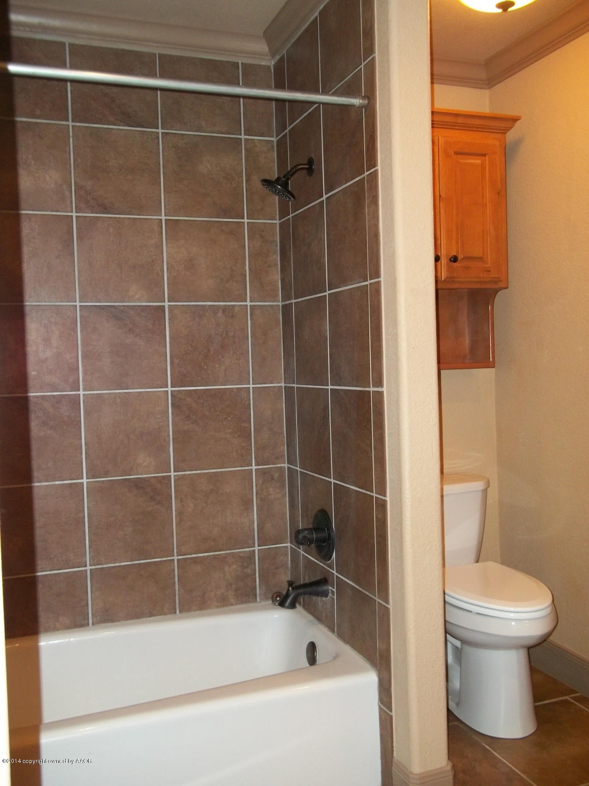 6701 Big Boulder Road Amarillo, TX 79118 - Photo 19 of 44 Tub between Jack and Jill