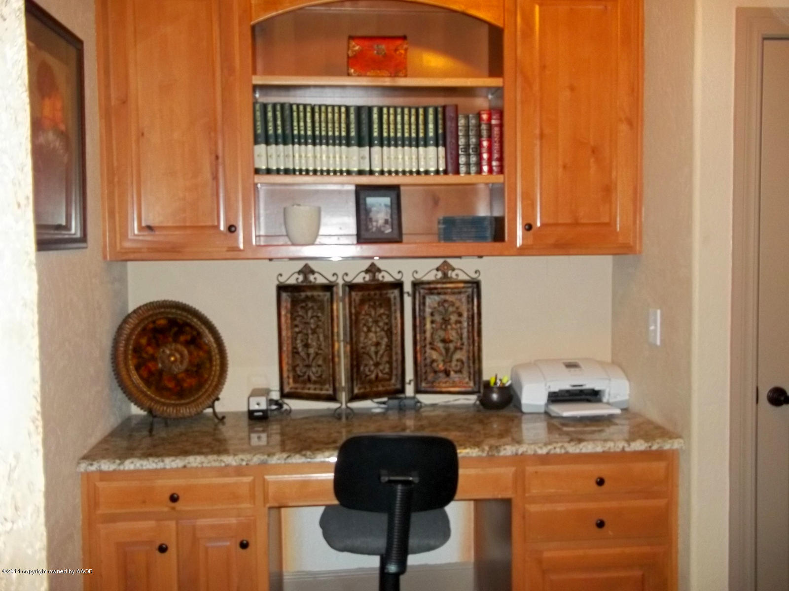 6701 Big Boulder Road Amarillo, TX 79118 - Photo 20 of 44 Hall Desk between 2nd & 3rd Bedrooms