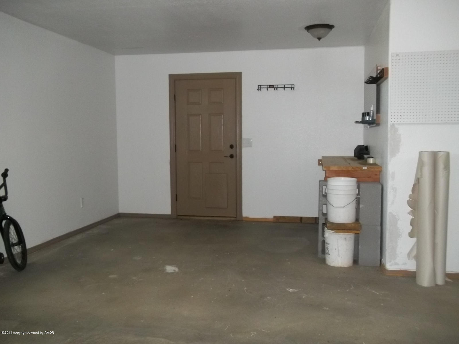 6701 Big Boulder Road Amarillo, TX 79118 - Photo 35 of 44 Garage Workspace
