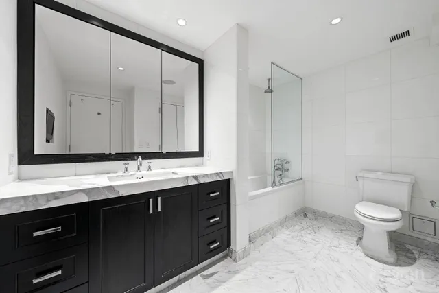 $1,060,000 | 333 Rector Place, Unit PH2S | Battery Park City