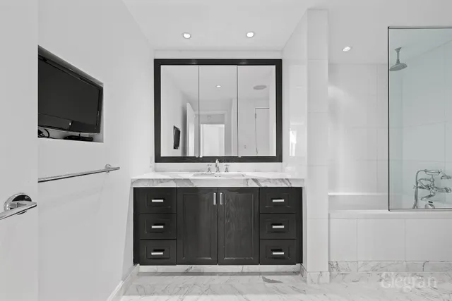 $1,060,000 | 333 Rector Place, Unit PH2S | Battery Park City