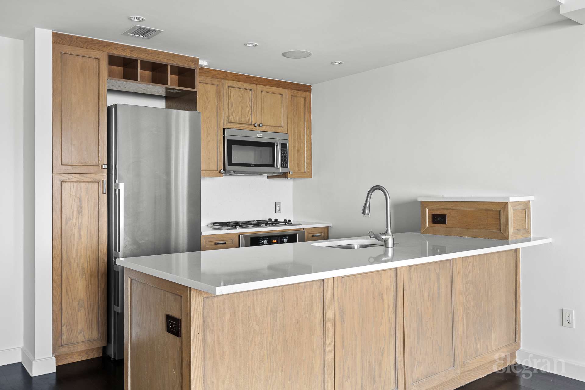 333 Rector Place, Unit PH2S Manhattan, NY 10280 - Photo 7 of 26