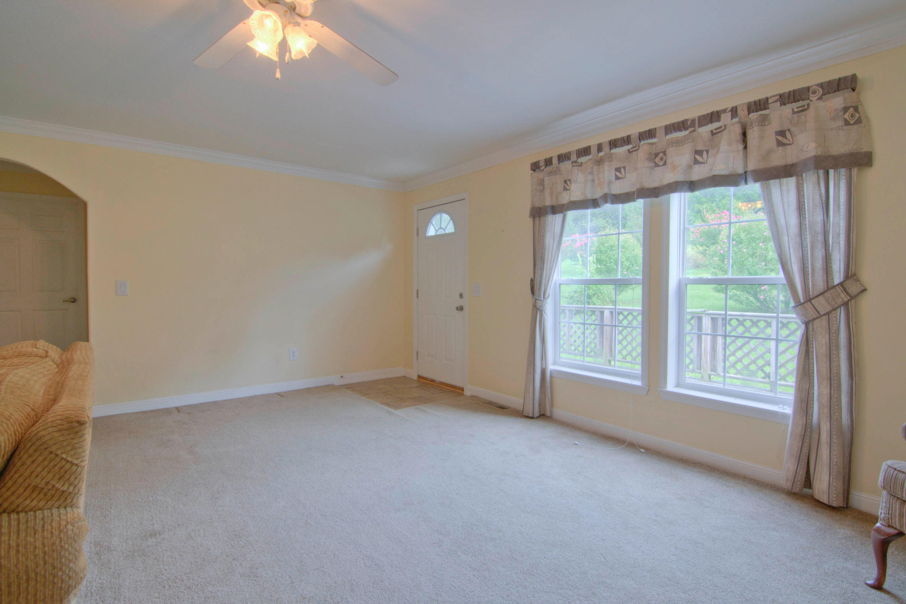 5112 Estes Road Loudon, TN 37774 - Photo 11 of 35 12. Living Room view one