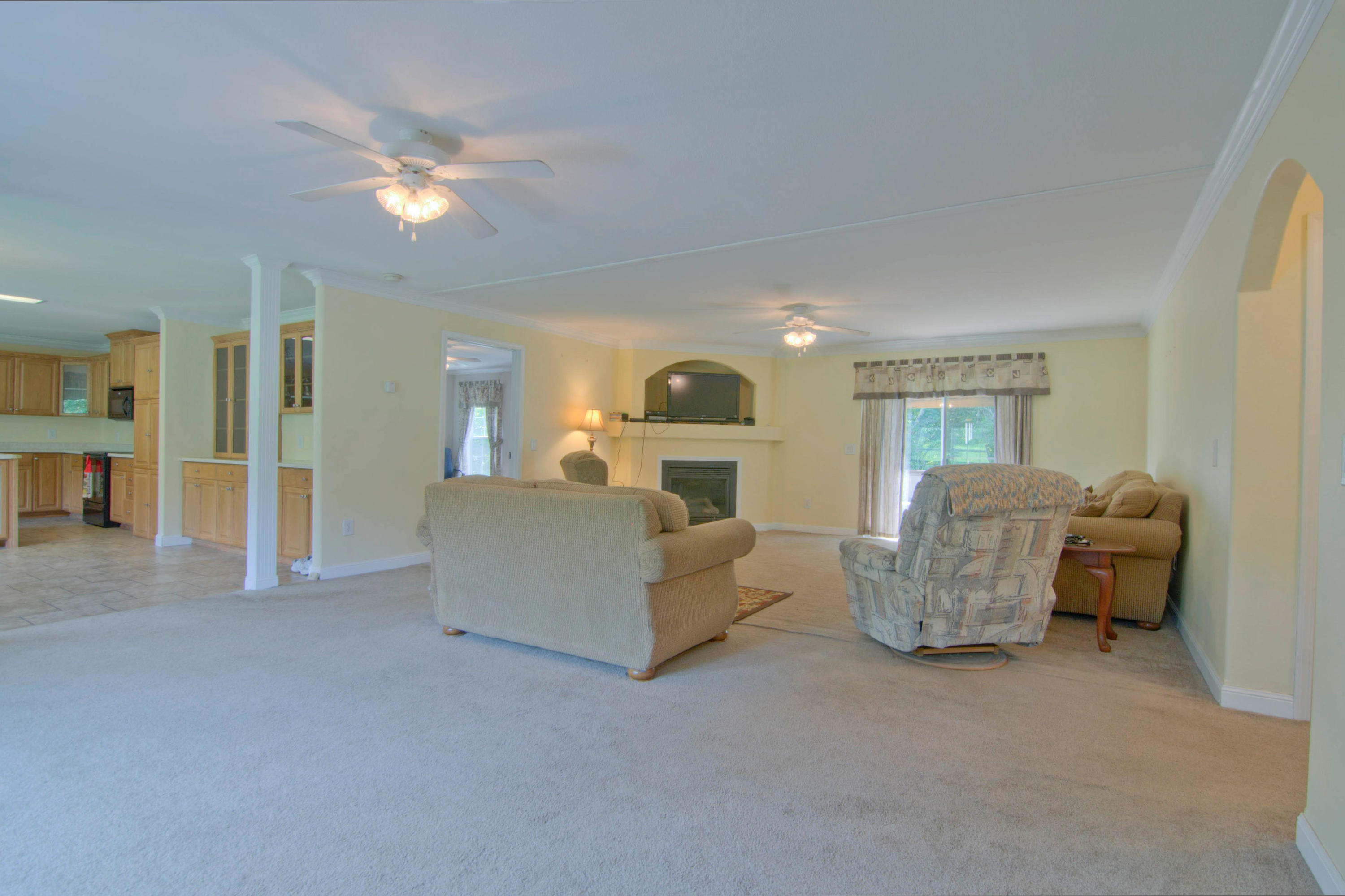 5112 Estes Road Loudon, TN 37774 - Photo 14 of 35 15. Living room view four