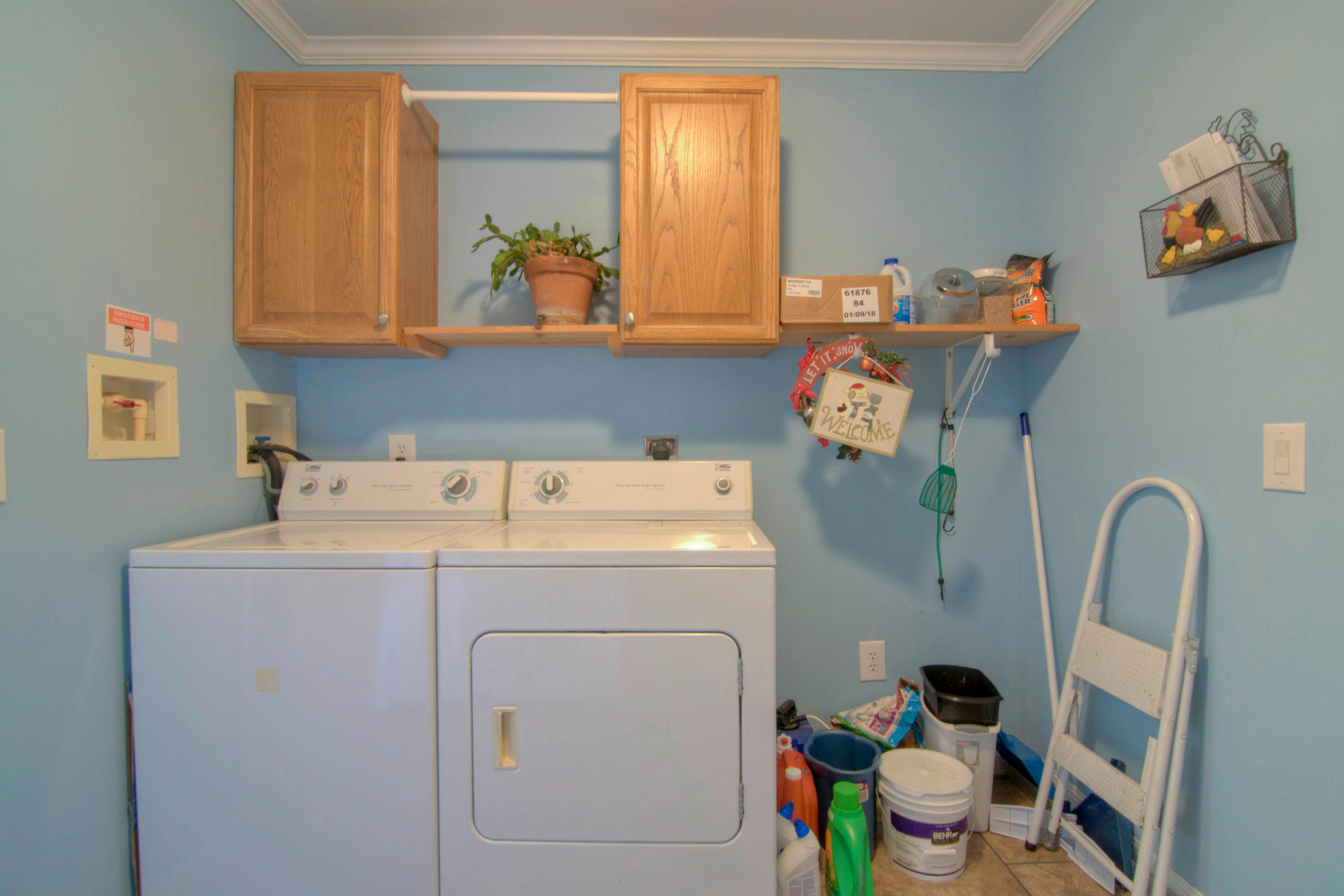 5112 Estes Road Loudon, TN 37774 - Photo 27 of 35 28. Laundry room