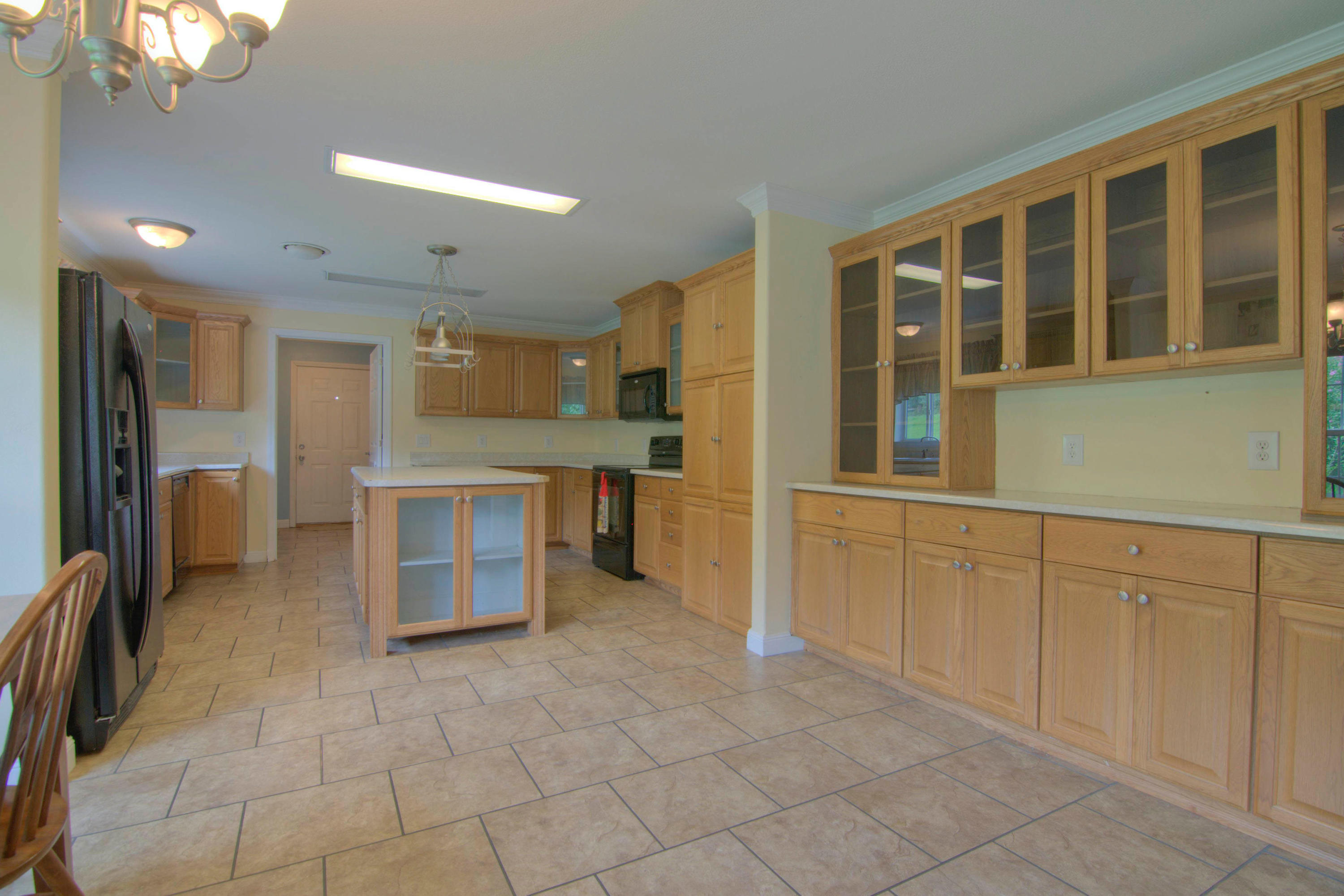 5112 Estes Road Loudon, TN 37774 - Photo 5 of 35 6. Kitchen View One