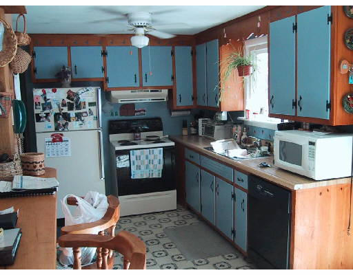 583 New Ludlow Road Chicopee, MA 01022 - Photo 3 of 5 Gallery Image 3