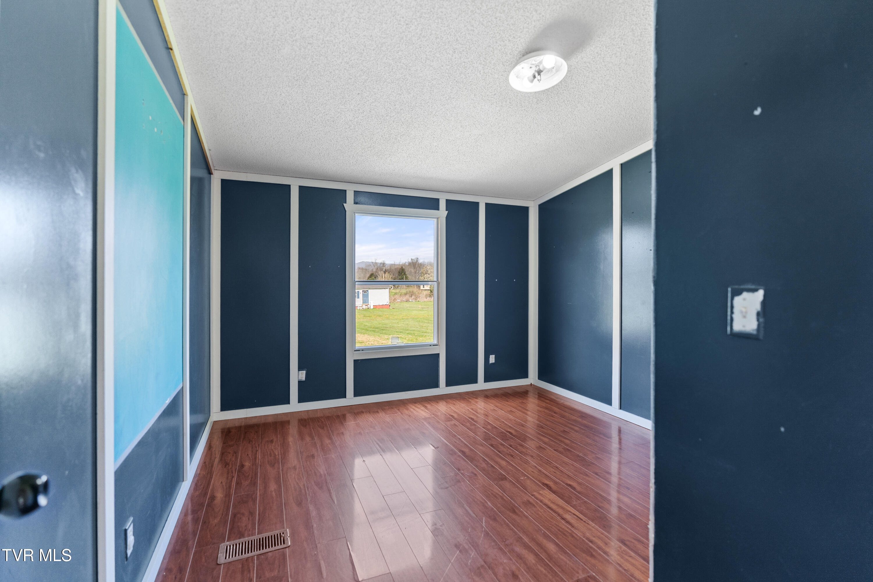 1675 Billy Bible Road Greeneville, TN 37745 - Photo 14 of 25 DSC09284