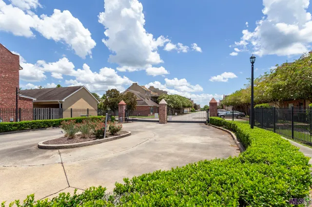 $180,000 | 10600 Lakes Boulevard, Unit 303, Baton Rouge, LA 70810