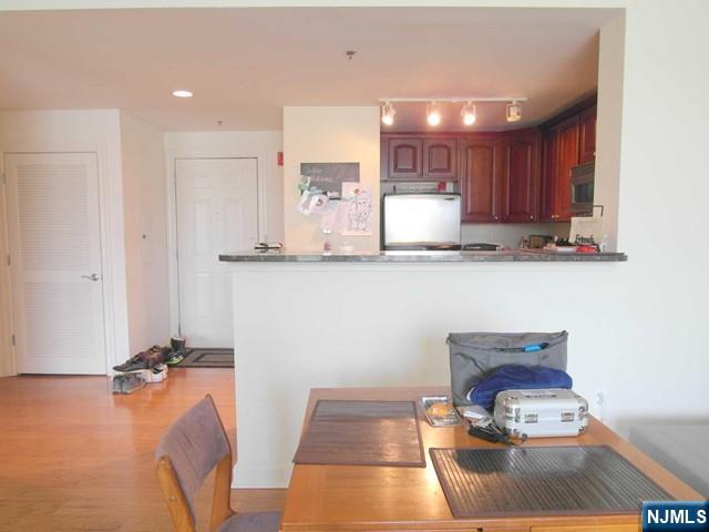 5107 City Place, Unit 5107 Edgewater, NJ 07020 - Photo 5 of 9
