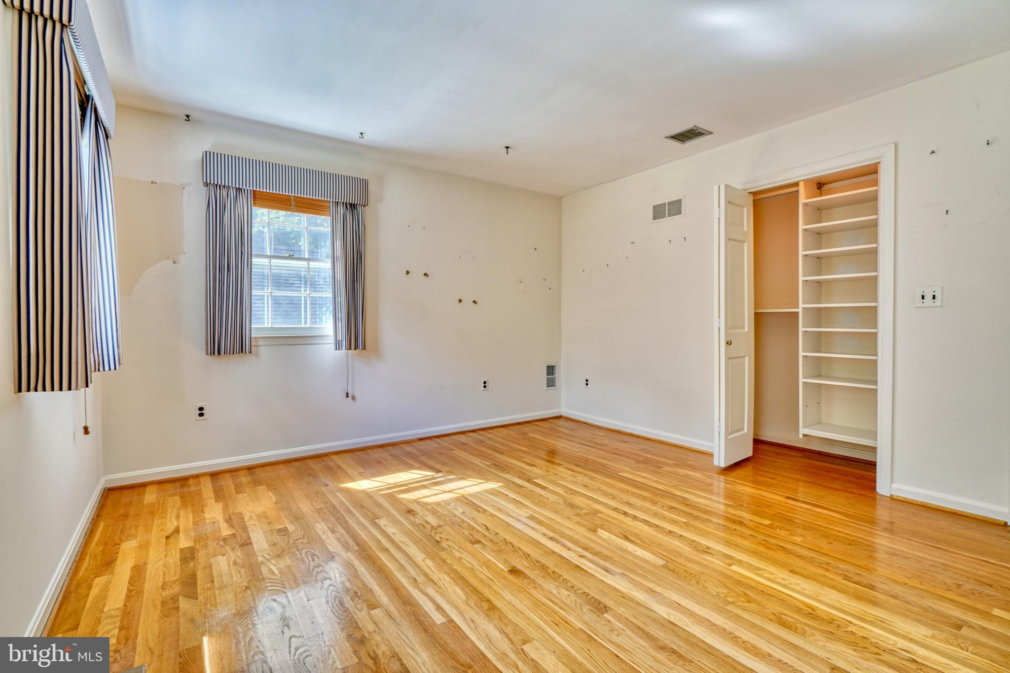 15 Glen Alpine Road Phoenix, MD 21131 - Photo 29 of 39 3rd Bedroom