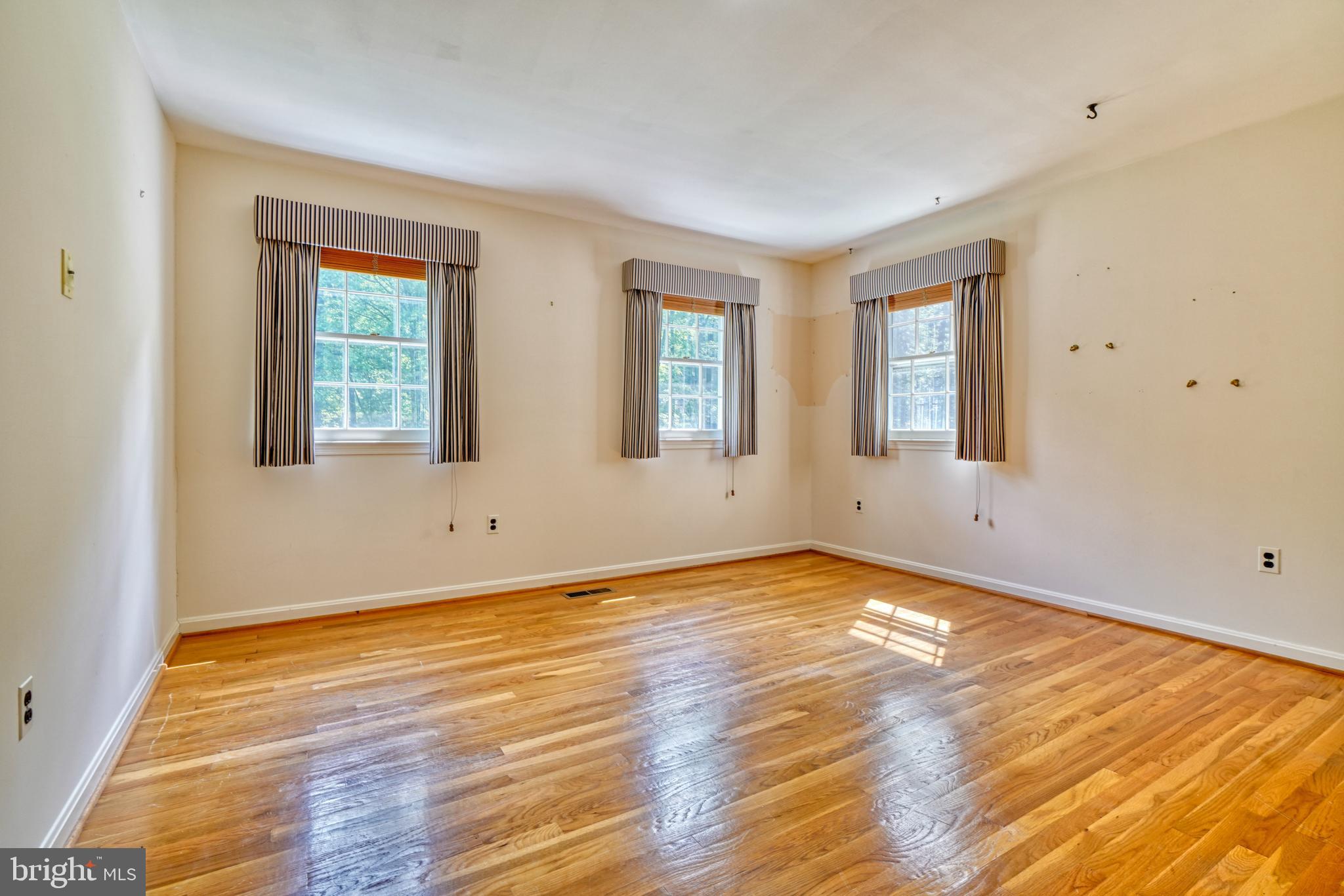 15 Glen Alpine Road Phoenix, MD 21131 - Photo 30 of 39 3rd Bedroom