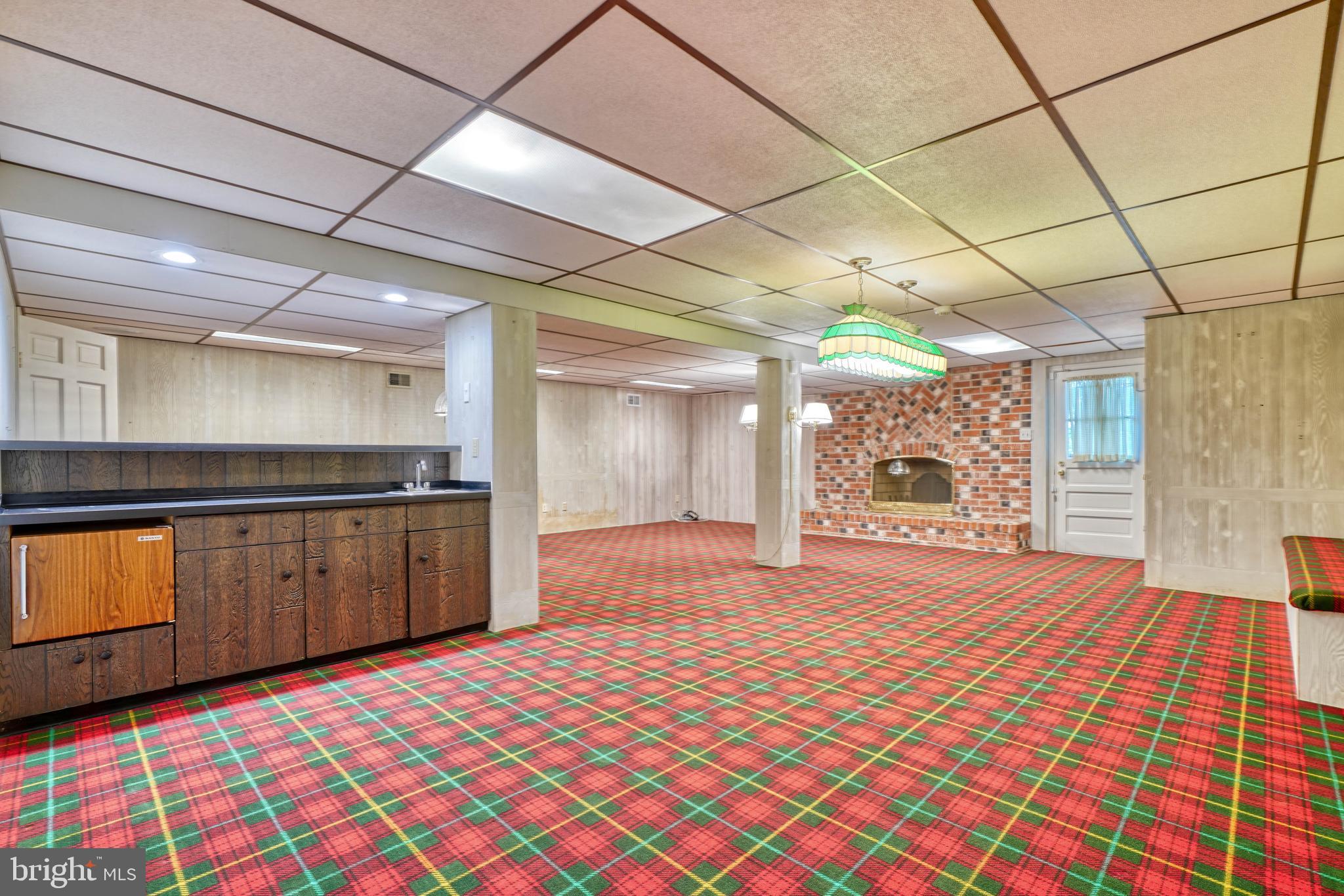 15 Glen Alpine Road Phoenix, MD 21131 - Photo 36 of 39 Lower Level - Wet bar