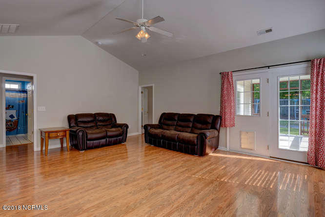 5019 Long Pointe Road Wilmington, NC 28409 - Photo 8 of 32 5019 Long Pointe Rd Wilmington-small-008
