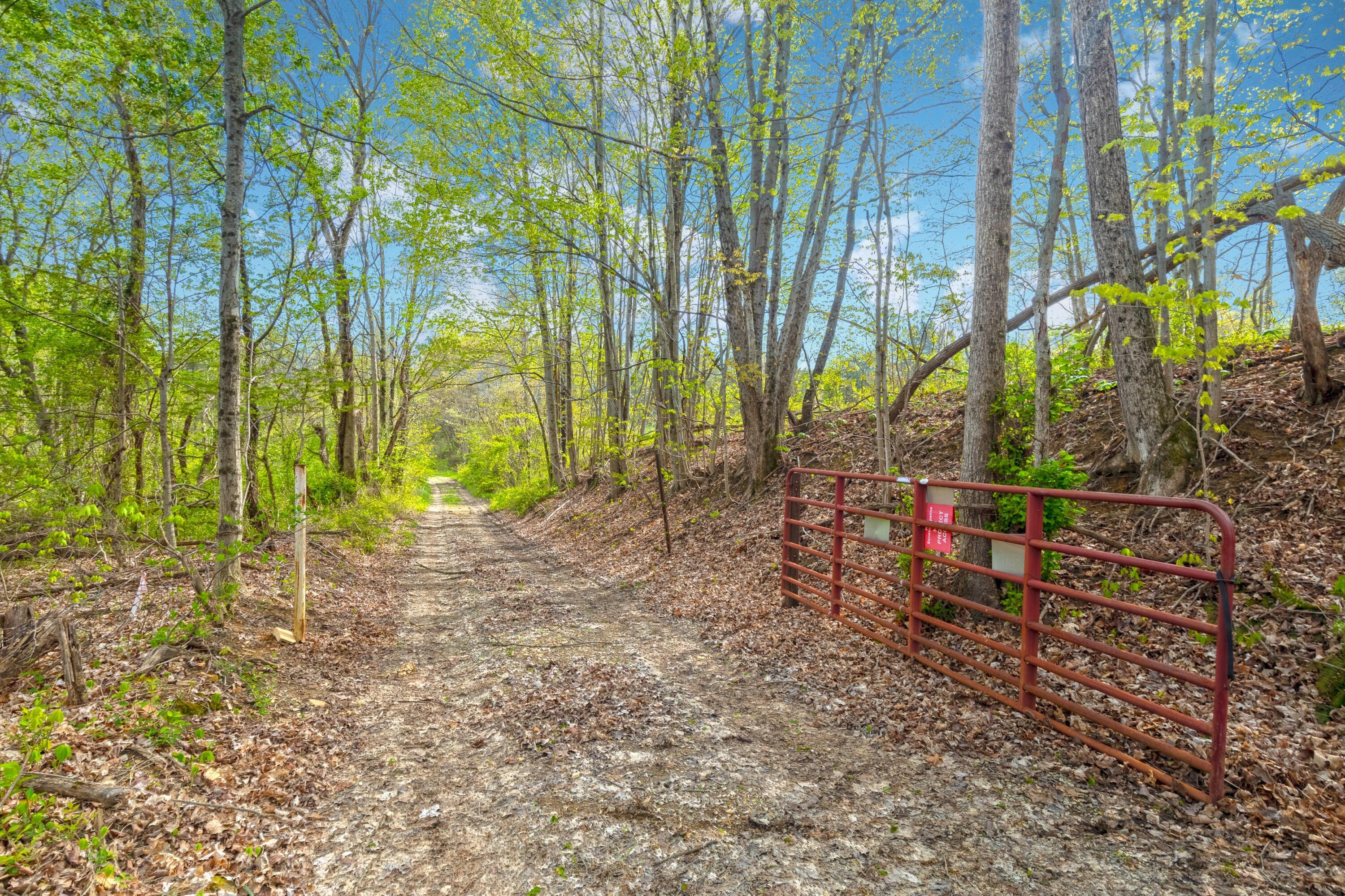 5400 Saunders Road Bremen, OH 43107 - Photo 9 of 25 5. Entrance