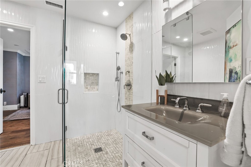 12021 Old Mill Road Rossmoor, CA 90720 - Photo 23 of 72