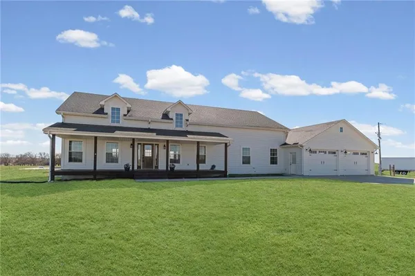 $699,900 | 4520 Northwest 1270th Road, Deepwater, MO 64740