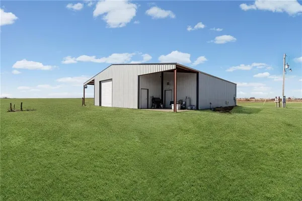 $699,900 | 4520 Northwest 1270th Road, Deepwater, MO 64740