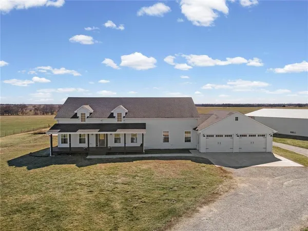 $699,900 | 4520 Northwest 1270th Road, Deepwater, MO 64740