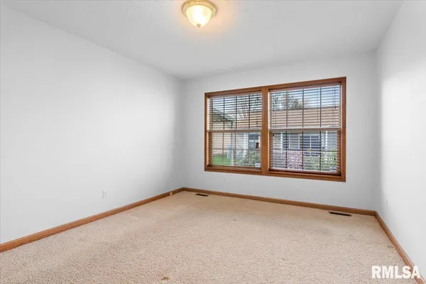 $148,500 | 2800 Vía Rosso, Unit 194, Springfield, IL 62703