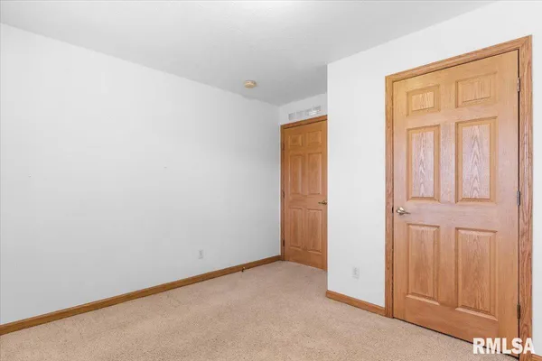 $148,500 | 2800 Vía Rosso, Unit 194, Springfield, IL 62703