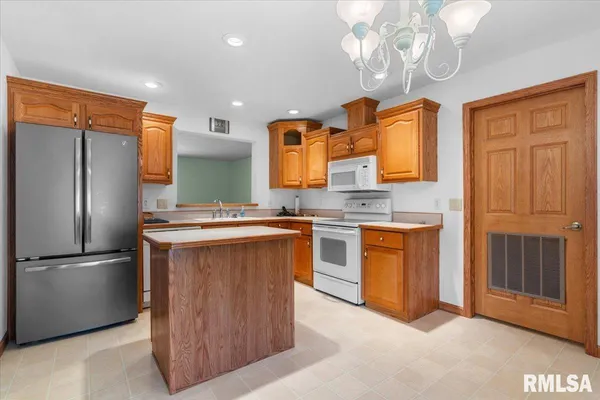 $148,500 | 2800 Vía Rosso, Unit 194, Springfield, IL 62703