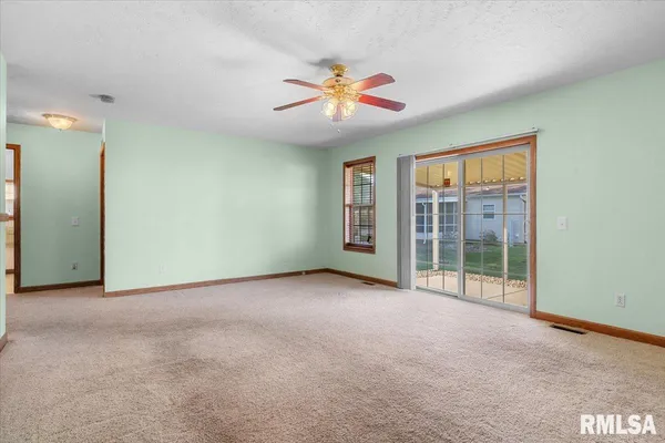 $148,500 | 2800 Vía Rosso, Unit 194, Springfield, IL 62703