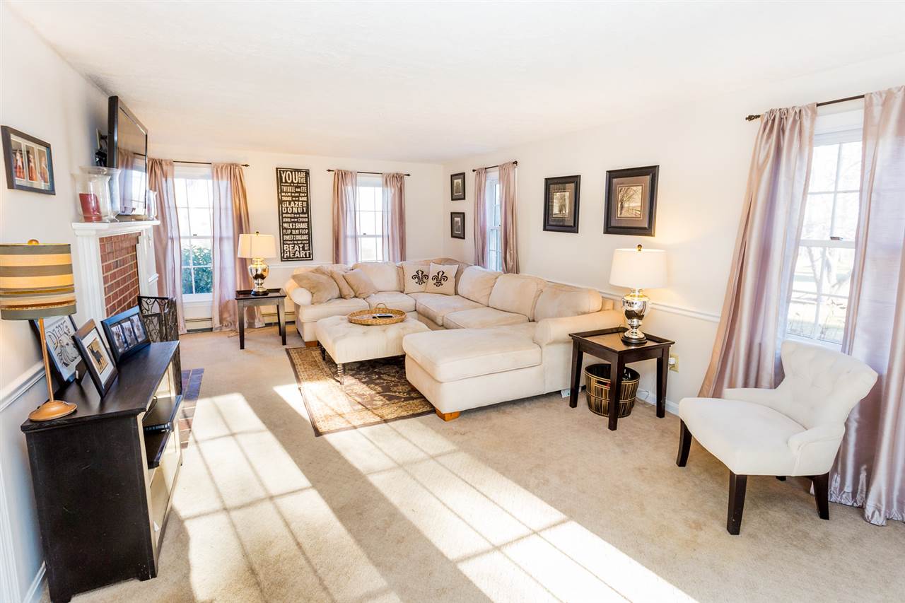 1063 Salmon Falls Road Rochester, NH 03868 - Photo 6 of 16