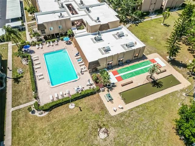 $1,600 | 1540 Glen Oaks Drive East, Unit B225, Sarasota, FL 34232