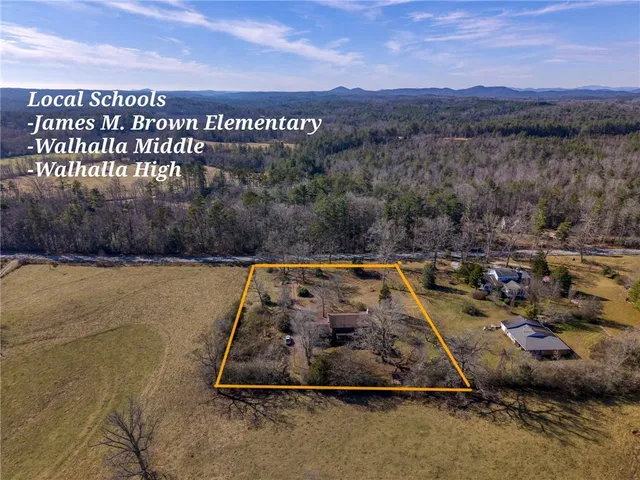 $430,000 | 8650 Highlands Highway, Mountain Rest, SC 29664