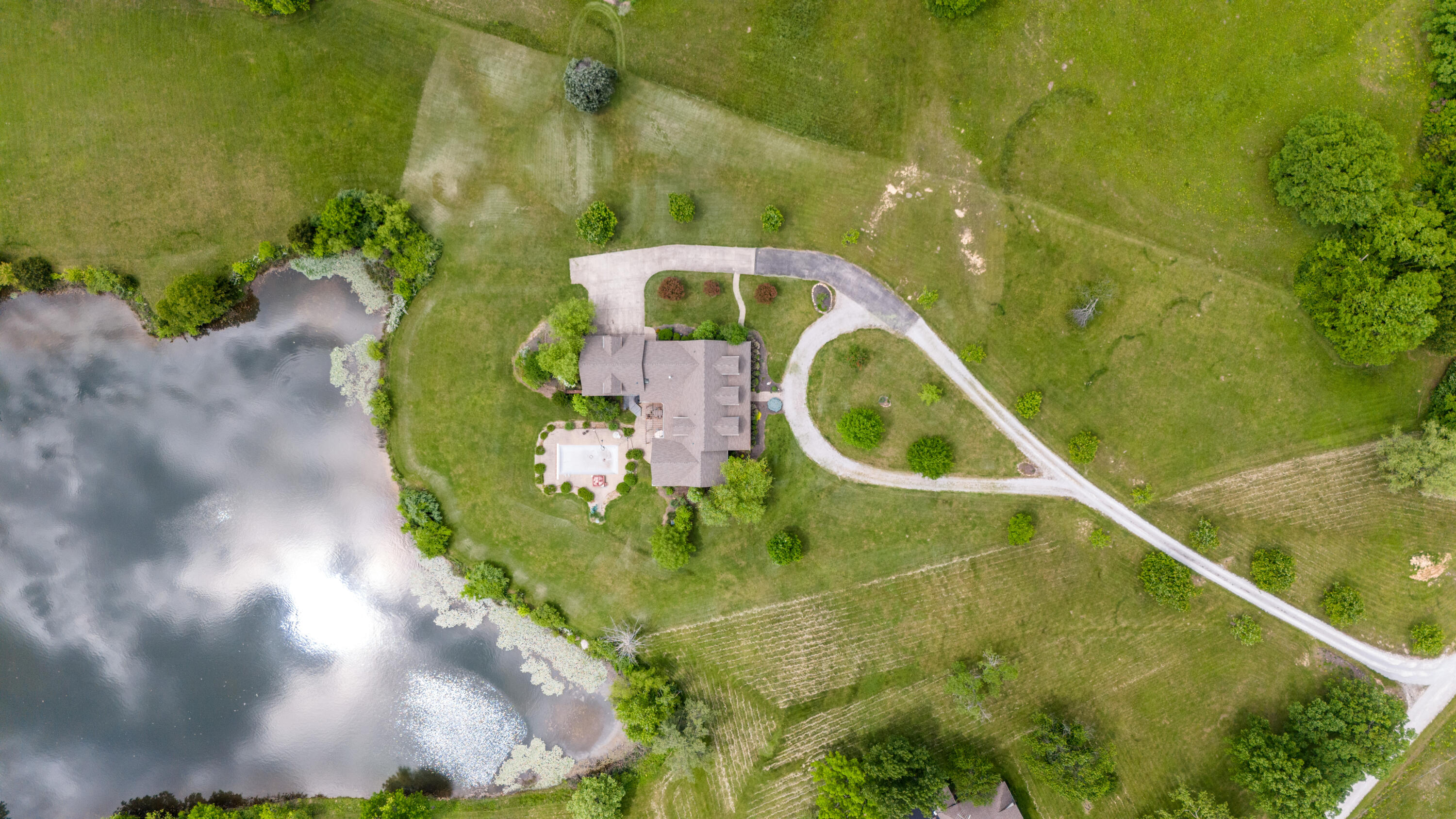 1323 Pea Ridge Road Frankfort, KY 40601 - Photo 54 of 63 DJI_20240513123323_0042_D