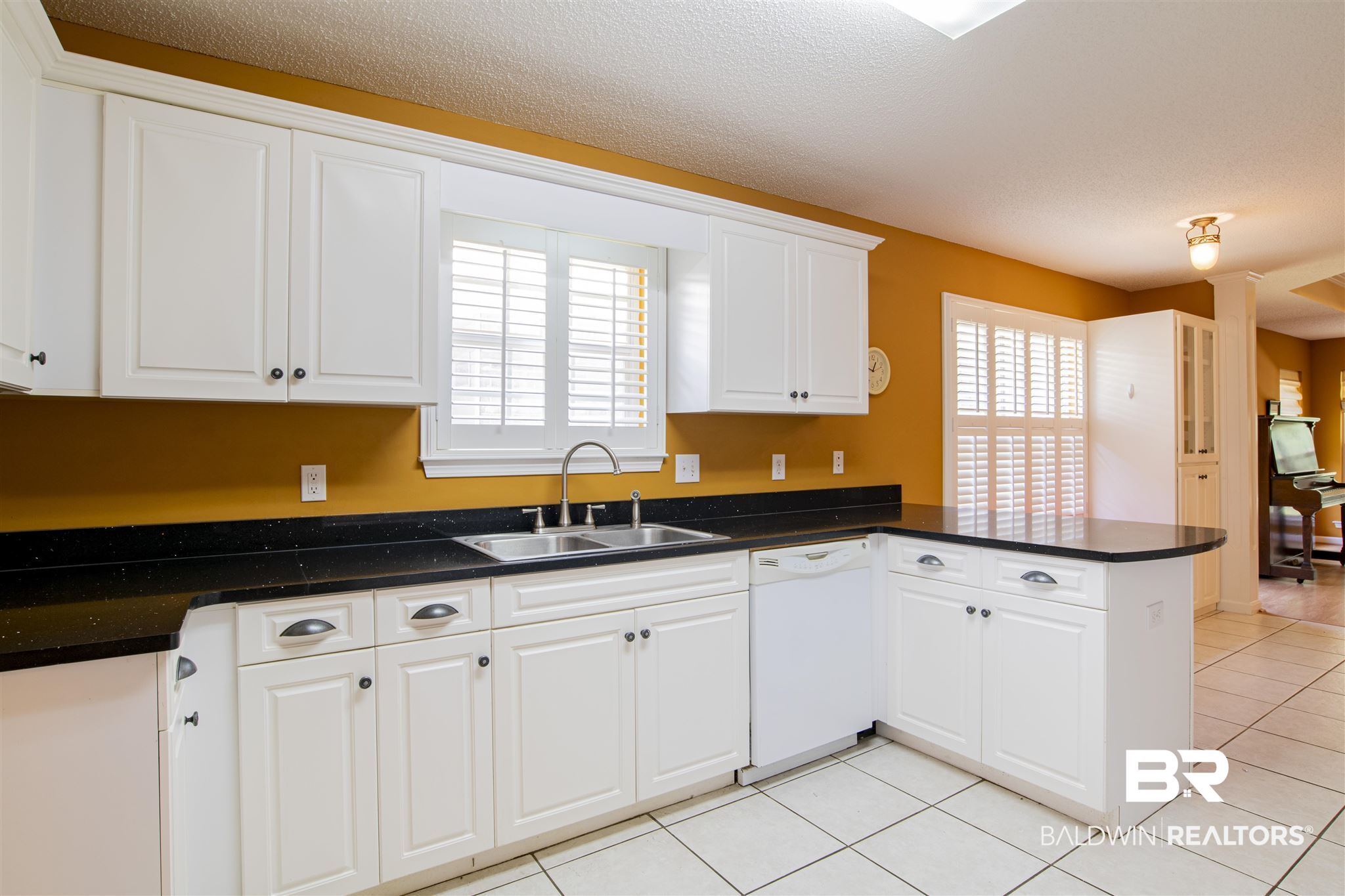 1621 Woodbridge Circle East Foley, AL 36535 - Photo 8 of 27
