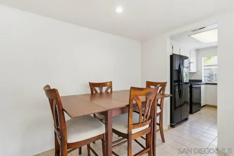 $435,000 | 929 Amistad Court, Unit A, El Cajon, CA 92019