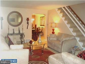 8343 Temple Road Philadelphia, PA 19150 - Photo 2 of 12 Living Room