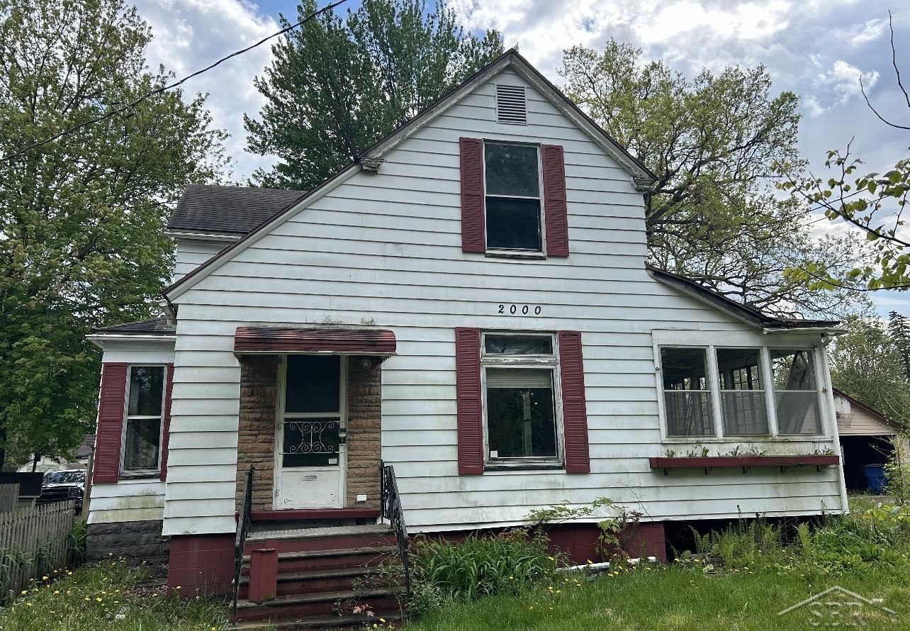 2000 6th Street Bay City, MI 48708 - Photo 1 of 16 50147636-f3dbe4d1-c60c-452f-a821-aeb5d12f3c15.JPG