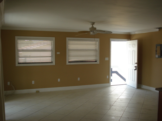 619 La Paloma Road Key Largo, FL 33037 - Photo 15 of 18 living room alt view