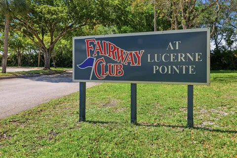 $153,900 | 4725 Lucerne Lakes Boulevard East, Unit 114, Lake Worth, FL 33467