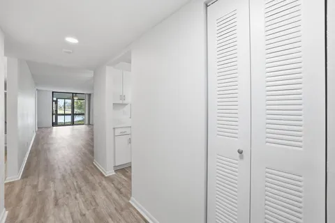 $153,900 | 4725 Lucerne Lakes Boulevard East, Unit 114, Lake Worth, FL 33467