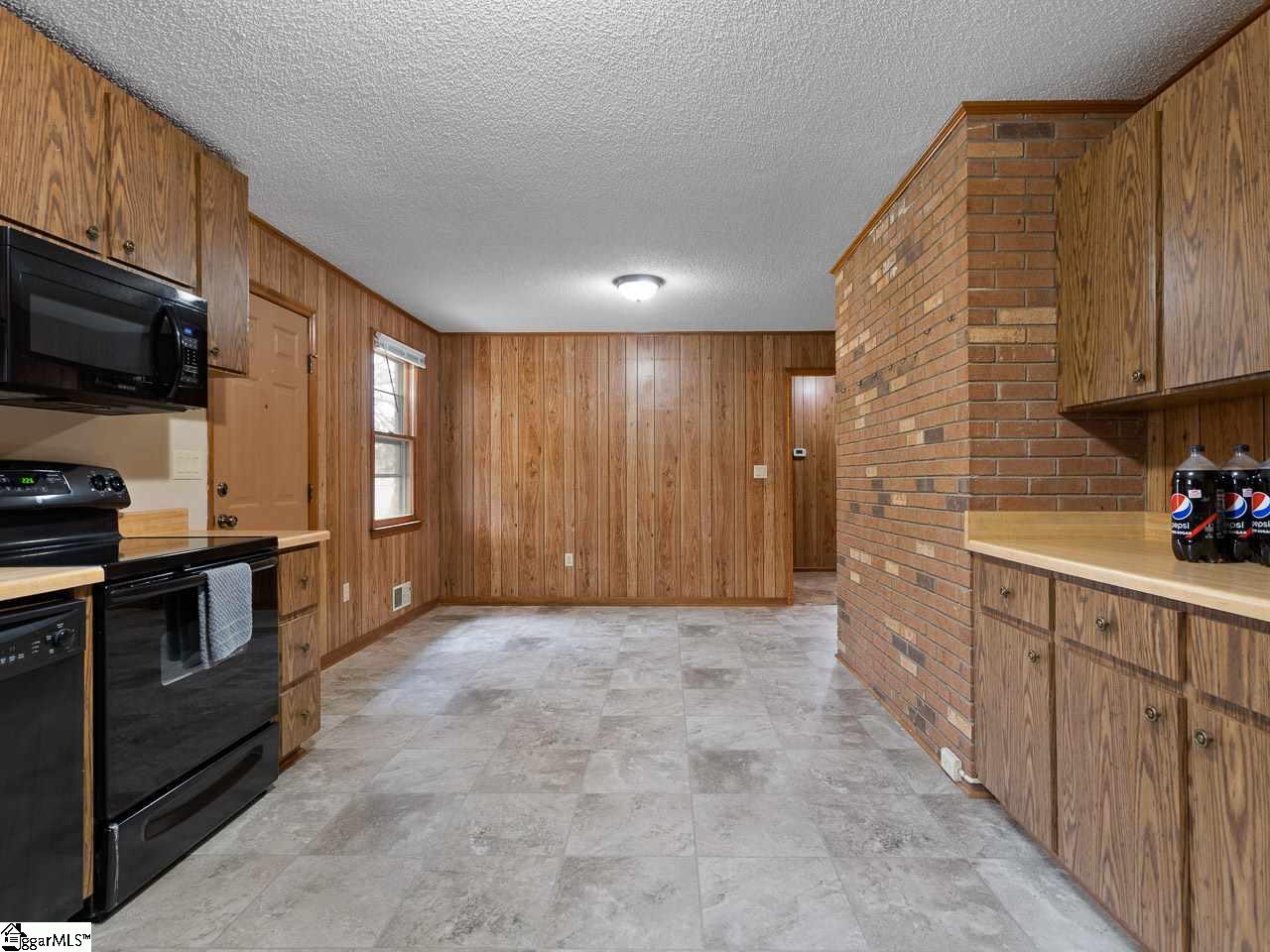 109 Hickory Hollow Road Inman, SC 29349 - Photo 13 of 25