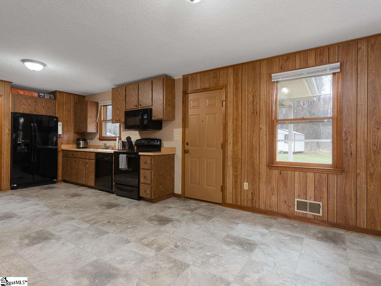 109 Hickory Hollow Road Inman, SC 29349 - Photo 9 of 25